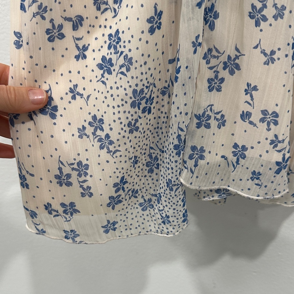 Abercrombie & Fitch White and Blue Pleated Floral Dress - Picture 11 of 16
